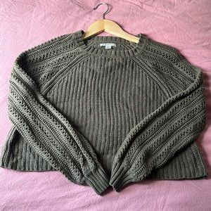 Kitted, army green sweater, no holes, no stains, used.